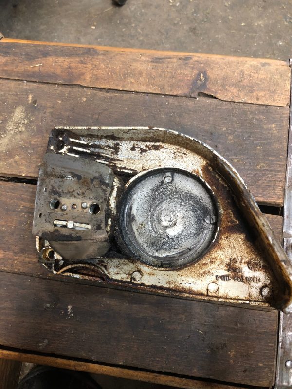 Stihl 045 056 Chainsaw Clutch cover 1115 648 0400 For Discount - Image 2