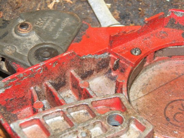 jonsered 625, 630, 670 chainsaw complete chainbrake assembly (late model) For Sale - Image 2